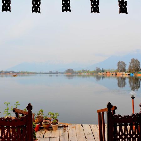 Golden Flower Heritage Houseboat Nagin Bagh Exterior photo