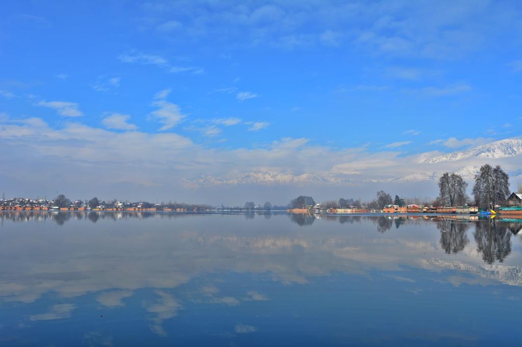 Golden Flower Heritage Houseboat Hotel Nagin Bagh Exterior photo